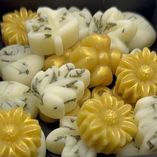 CROWN OF PINES | Luxury Botanical Beeswax Wax Melts