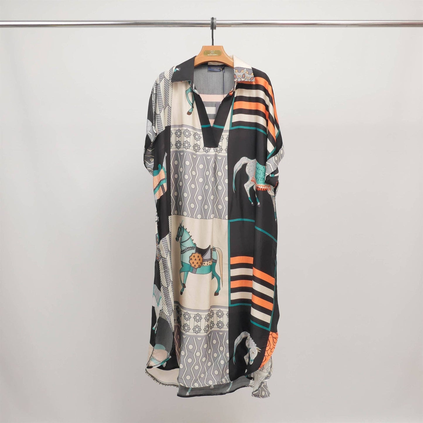 Horse print dress in silk viscose